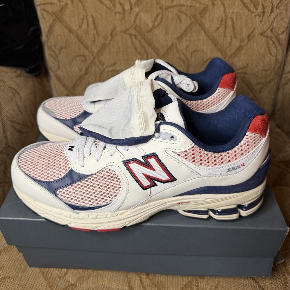 New Balance‎ 2002R Team Red Navy Pouch Men's 11 D New